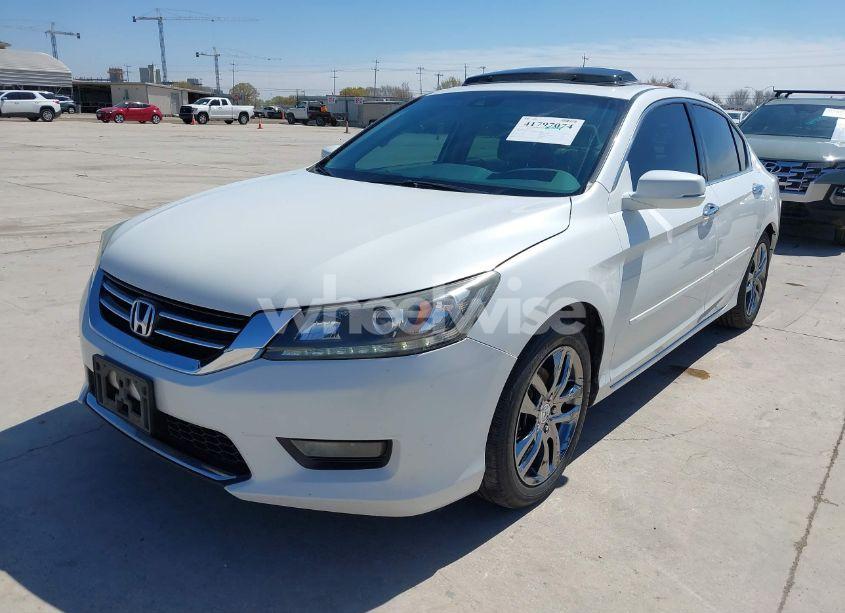 Photo 2 of 2015 Honda Accord EX-L V-6 (VIN 1HGCR3F85FA020251)