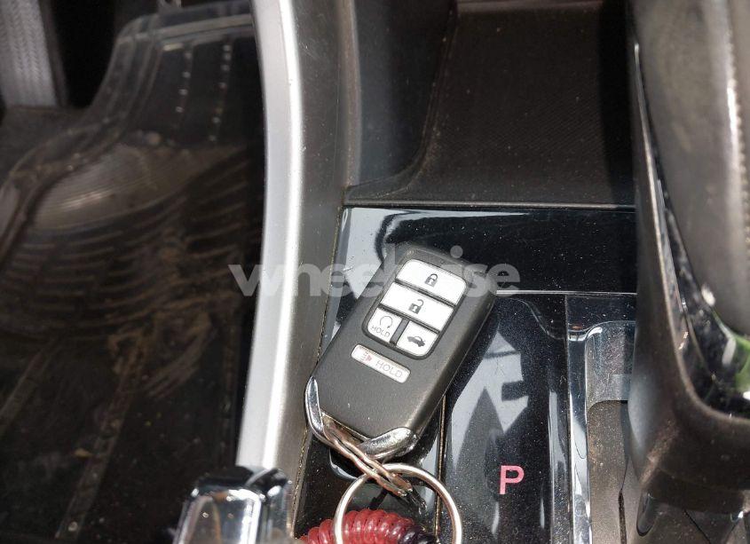 Photo 11 of 2016 Honda Accord EX-L V-6 (VIN 1HGCR3F85GA019294)