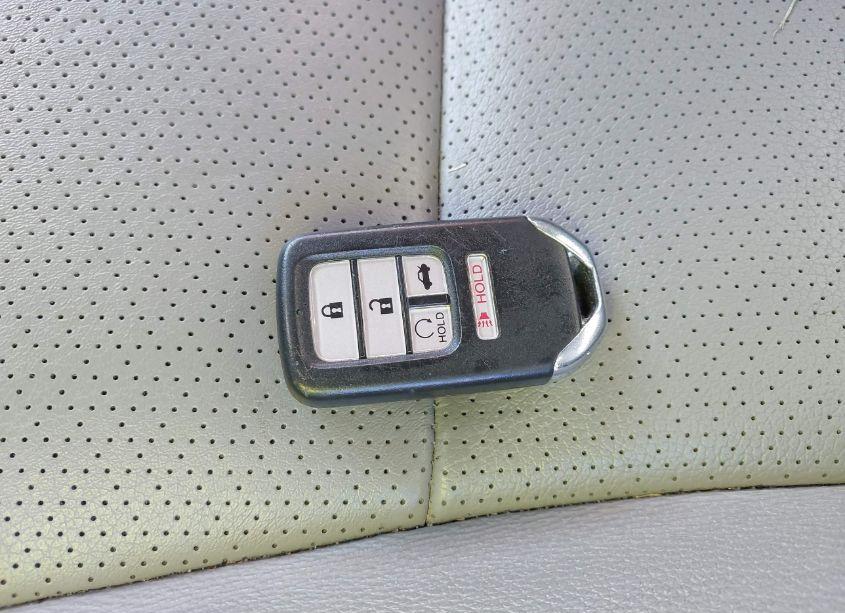 Photo 11 of 2016 Honda Accord EX-L V-6 (VIN 1HGCR3F85GA019361)