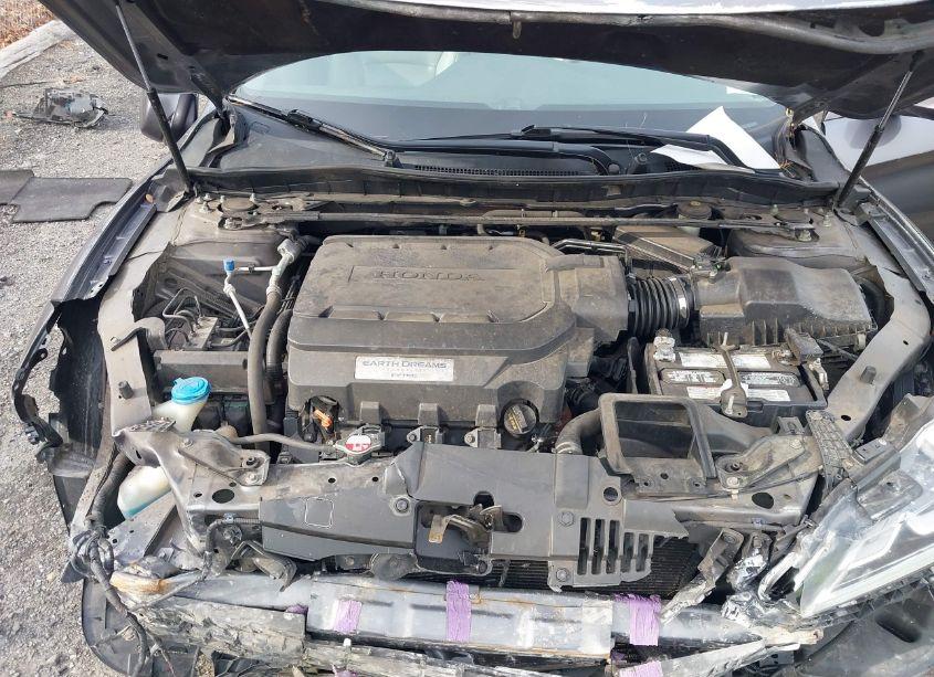 Photo 10 of 2016 Honda Accord EX-L V-6 (VIN 1HGCR3F85GA023040)