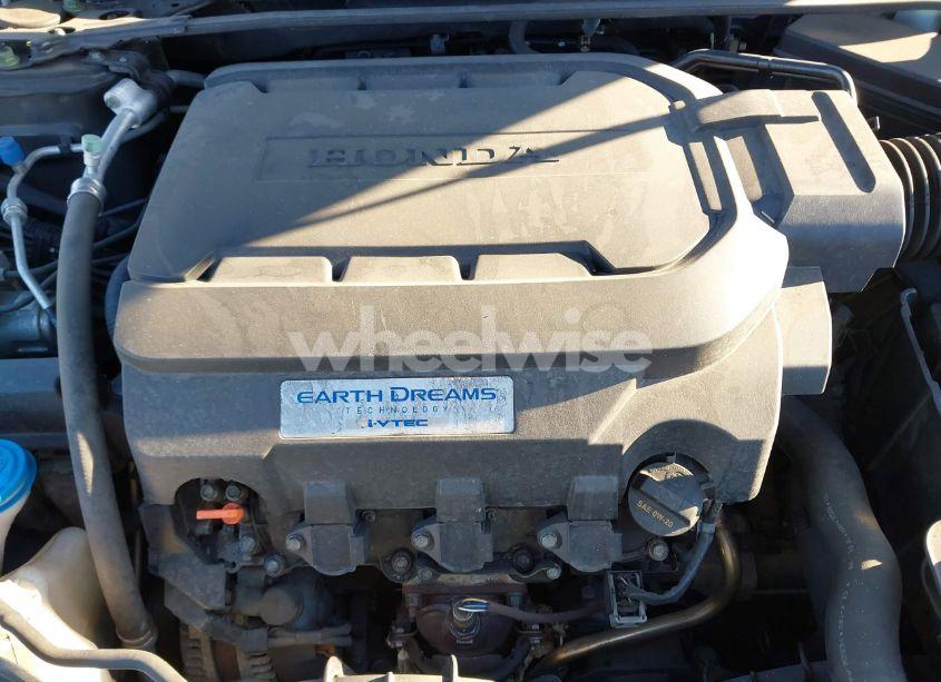 Photo 10 of 2016 Honda Accord EX-L V-6 (VIN 1HGCR3F85GA034667)