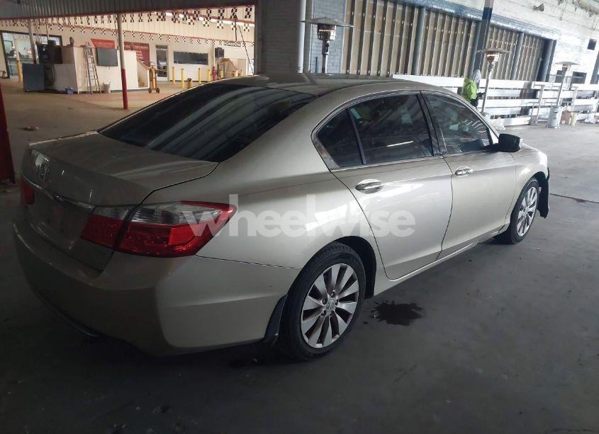 Photo 4 of 2014 Honda Accord EX-L V-6 (VIN 1HGCR3F86EA026669)