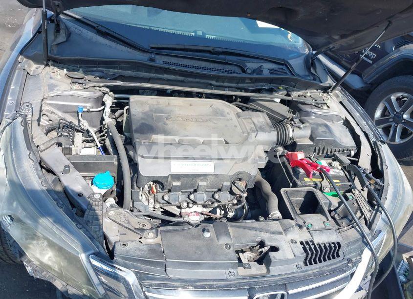 Photo 10 of 2014 Honda Accord EX-L V-6 (VIN 1HGCR3F86EA027241)