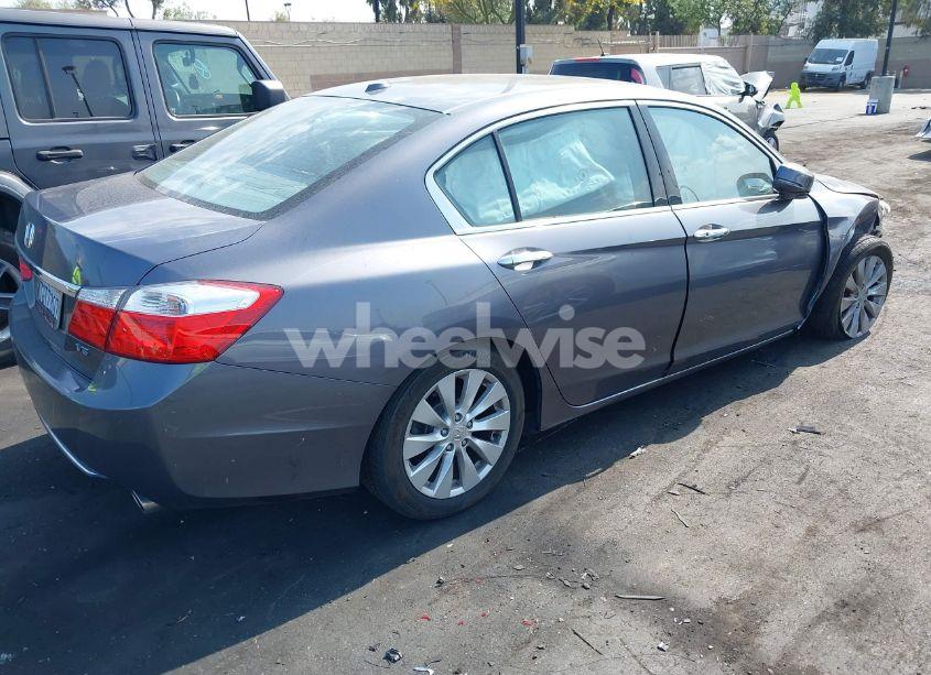 Photo 4 of 2014 Honda Accord EX-L V-6 (VIN 1HGCR3F86EA027241)