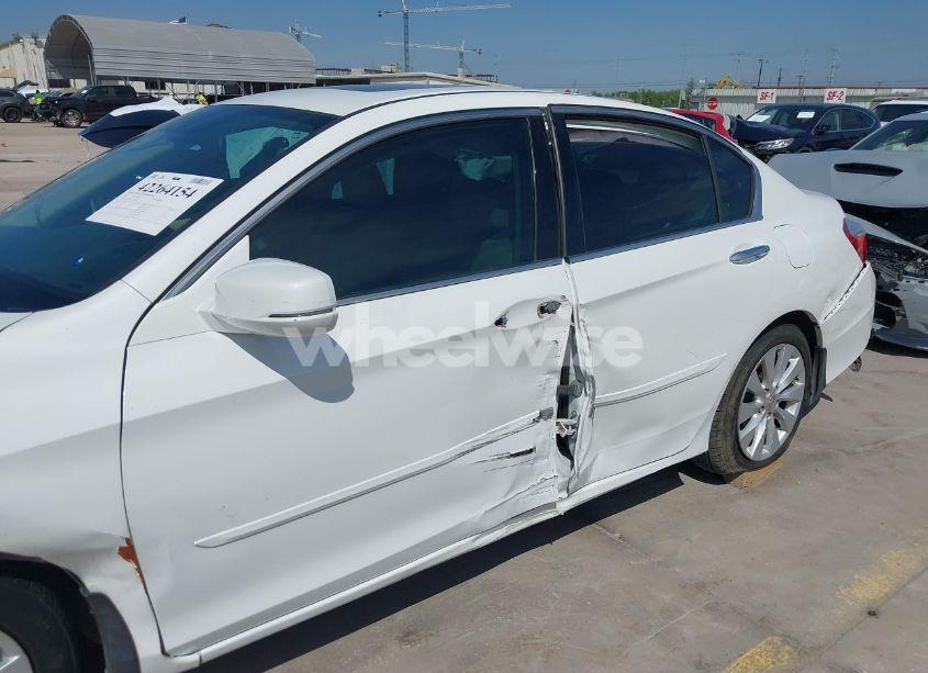 Photo 6 of 2014 Honda Accord EX-L V-6 (VIN 1HGCR3F86EA041639)