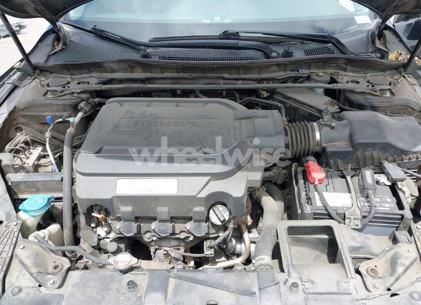 Photo 10 of 2015 Honda Accord EX-L V-6 (VIN 1HGCR3F86FA023207)