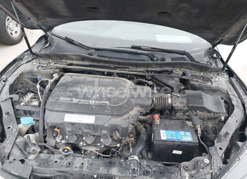 Photo 10 of 2015 Honda Accord EX-L V-6 (VIN 1HGCR3F86FA032893)