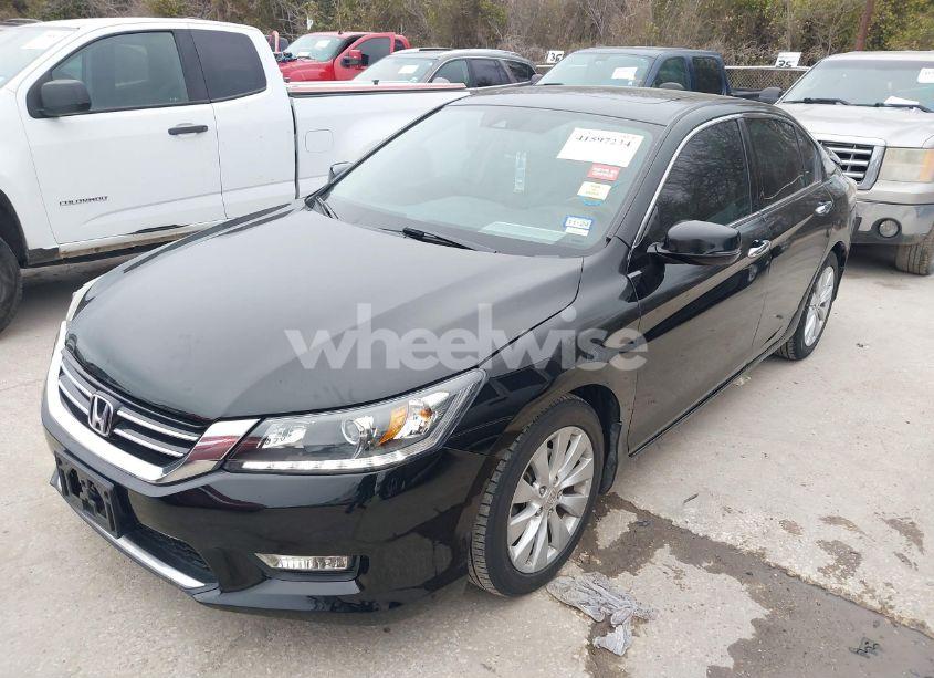 Photo 2 of 2015 Honda Accord EX-L V-6 (VIN 1HGCR3F86FA032893)