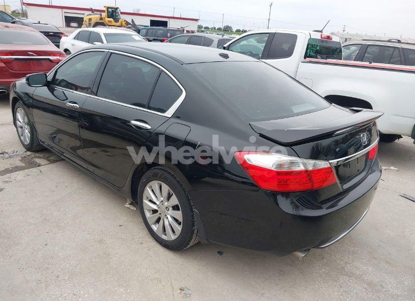Photo 3 of 2015 Honda Accord EX-L V-6 (VIN 1HGCR3F86FA032893)