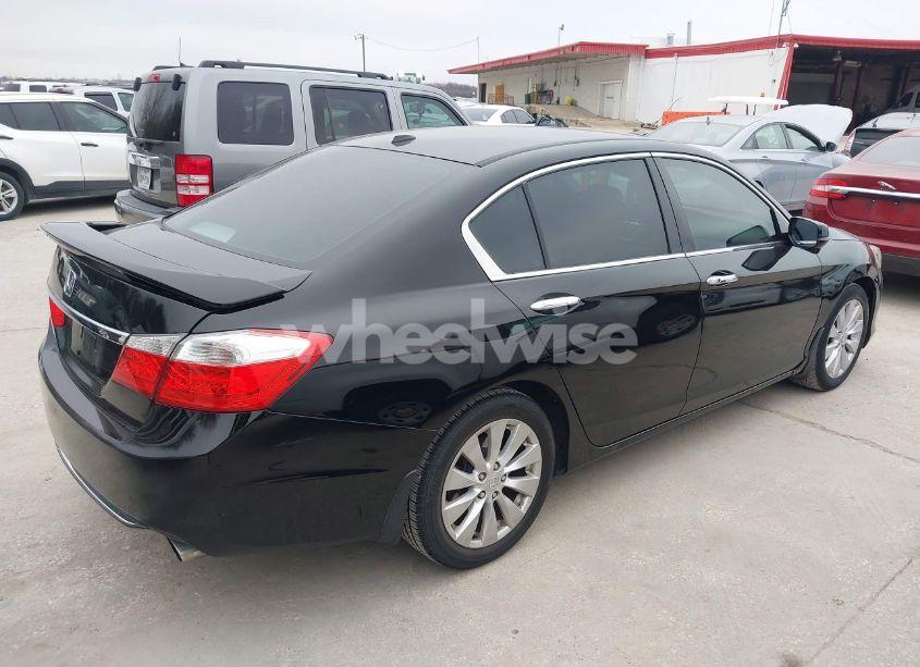 Photo 4 of 2015 Honda Accord EX-L V-6 (VIN 1HGCR3F86FA032893)