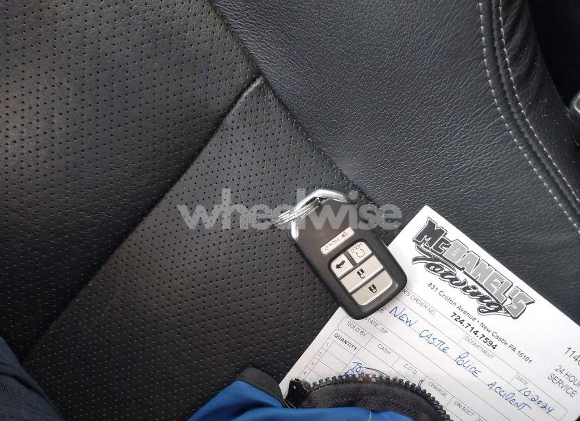 Photo 11 of 2016 Honda Accord EX-L V-6 (VIN 1HGCR3F86GA008238)