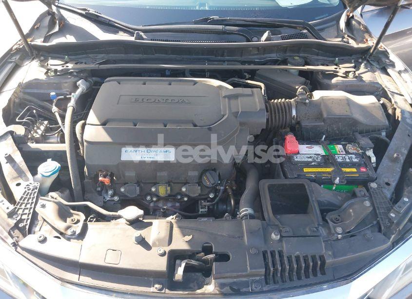 Photo 10 of 2017 Honda Accord EX-L V6 (VIN 1HGCR3F86HA027535)