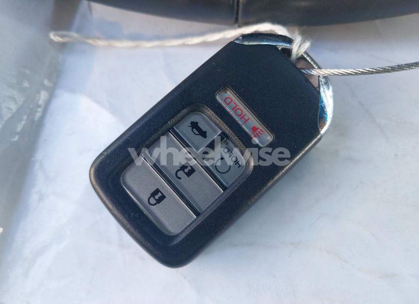 Photo 11 of 2017 Honda Accord EX-L V6 (VIN 1HGCR3F86HA027535)