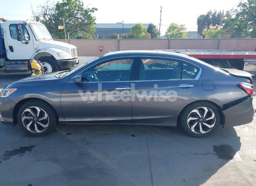 Photo 14 of 2017 Honda Accord EX-L V6 (VIN 1HGCR3F86HA027535)