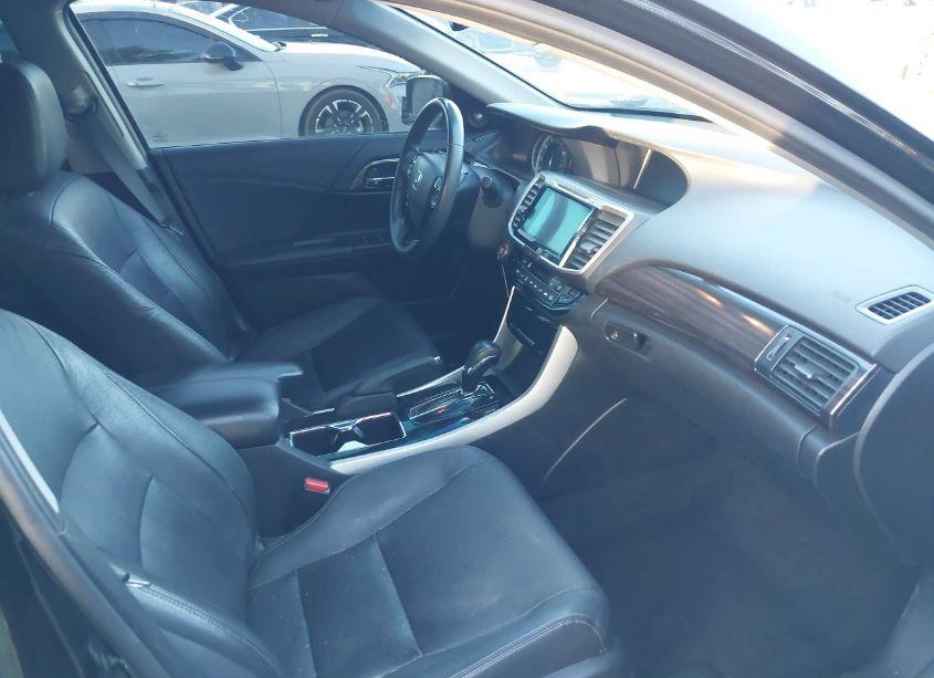 Photo 5 of 2017 Honda Accord EX-L V6 (VIN 1HGCR3F86HA033433)