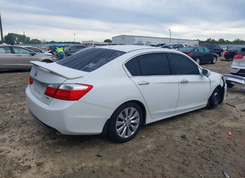 Photo 4 of 2013 Honda Accord EX-L V-6 (VIN 1HGCR3F87DA003433)