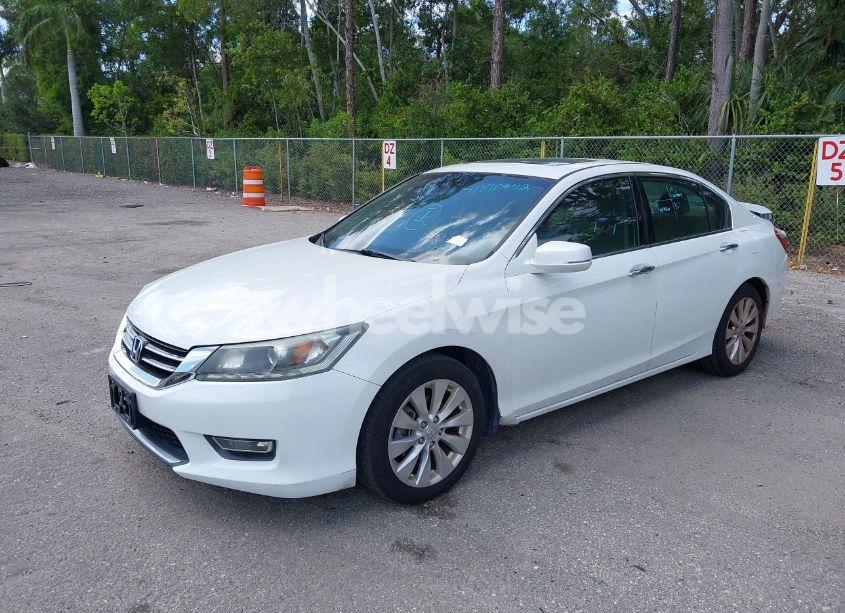 Photo 2 of 2013 Honda Accord EX-L V-6 (VIN 1HGCR3F87DA011628)