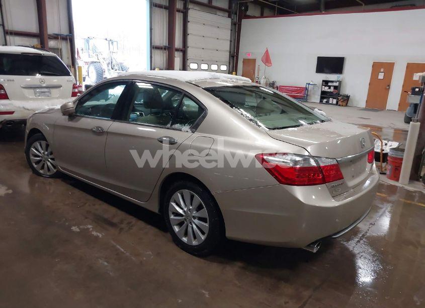 Photo 3 of 2013 Honda Accord EX-L V-6 (VIN 1HGCR3F87DA032351)