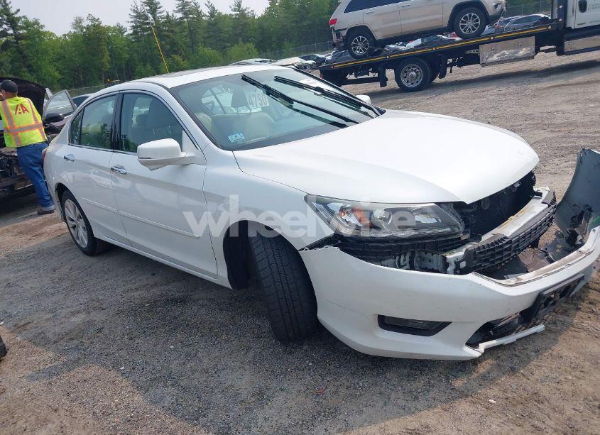 2015 Honda Accord EX-L V-6 (VIN 1HGCR3F87FA000549) main photo