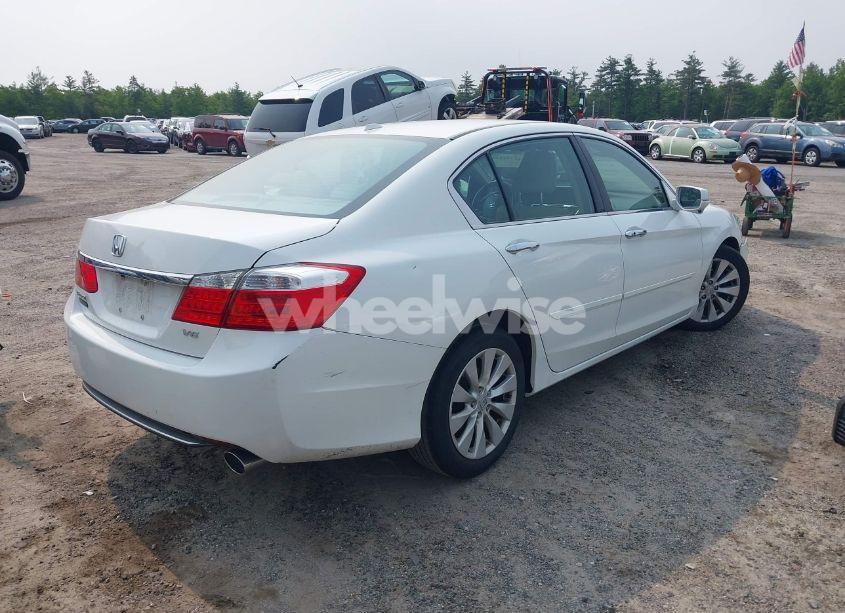 Photo 4 of 2015 Honda Accord EX-L V-6 (VIN 1HGCR3F87FA000549)