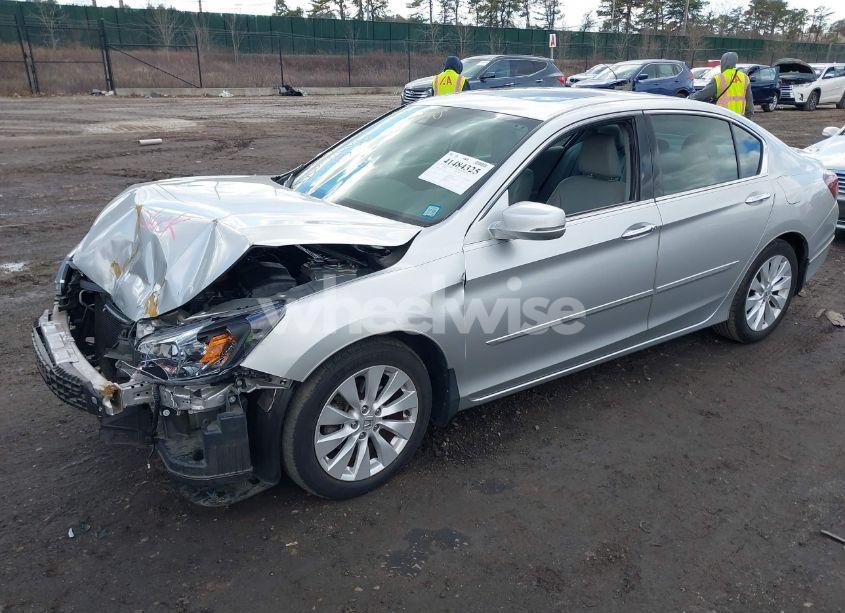 Photo 2 of 2015 Honda Accord EX-L V-6 (VIN 1HGCR3F87FA014273)