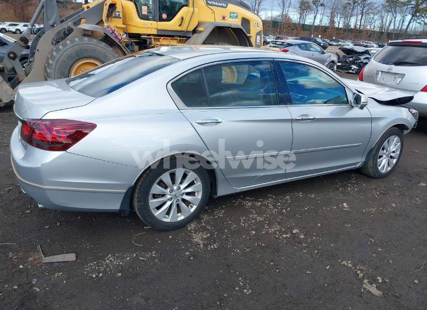 Photo 4 of 2015 Honda Accord EX-L V-6 (VIN 1HGCR3F87FA014273)