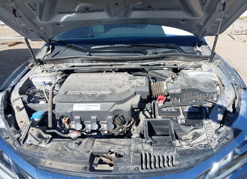 Photo 10 of 2017 Honda Accord EX-L V6 (VIN 1HGCR3F87HA006533)