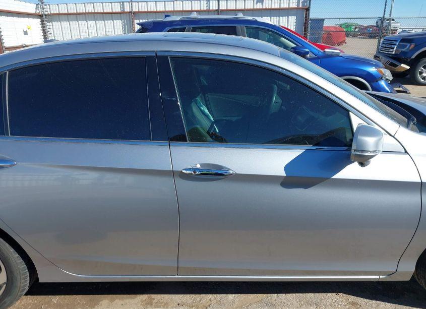 Photo 13 of 2017 Honda Accord EX-L V6 (VIN 1HGCR3F87HA006533)