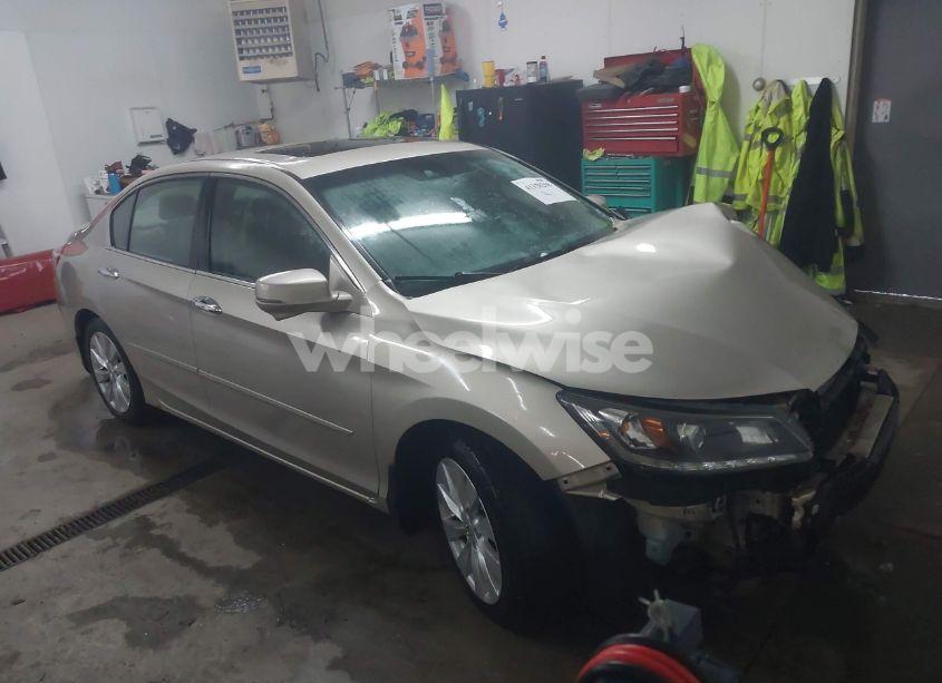 2013 Honda Accord SDN (VIN 1HGCR3F88DA011721) main photo