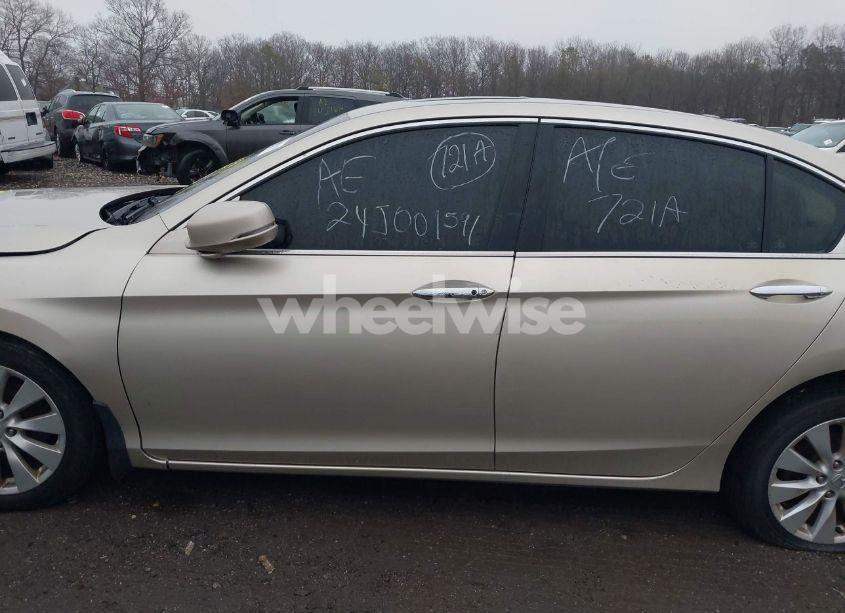 Photo 14 of 2013 Honda Accord EX-L V-6 (VIN 1HGCR3F88DA015820)