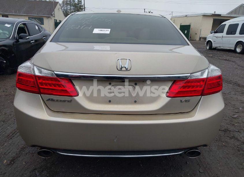 Photo 16 of 2013 Honda Accord EX-L V-6 (VIN 1HGCR3F88DA015820)