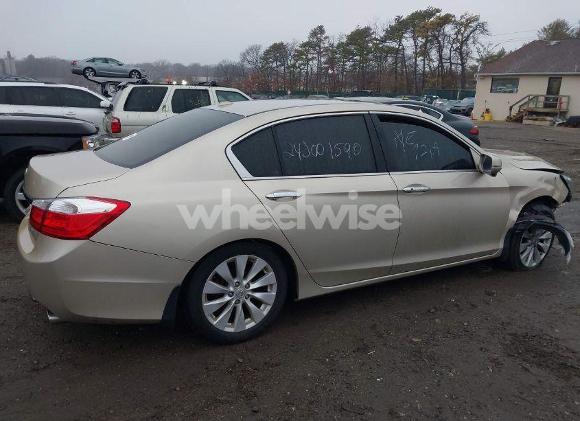 Photo 4 of 2013 Honda Accord EX-L V-6 (VIN 1HGCR3F88DA015820)