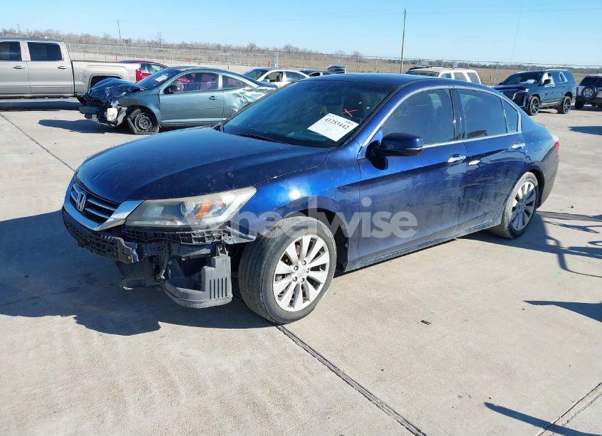 Photo 2 of 2013 Honda Accord EX-L V-6 (VIN 1HGCR3F88DA038093)