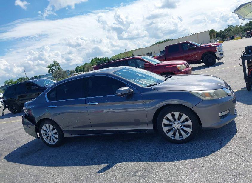 Photo 13 of 2014 Honda Accord EX-L V-6 (VIN 1HGCR3F88EA043490)