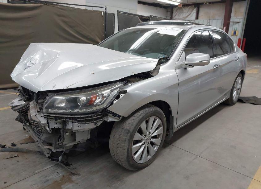 Photo 2 of 2015 Honda Accord EX-L V-6 (VIN 1HGCR3F88FA019756)
