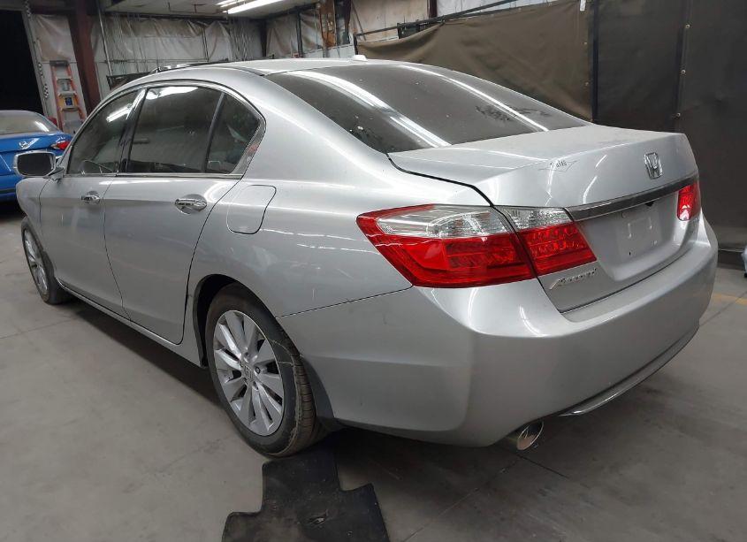 Photo 3 of 2015 Honda Accord EX-L V-6 (VIN 1HGCR3F88FA019756)