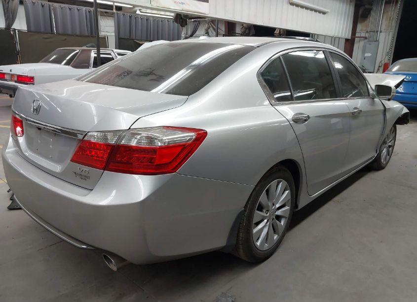 Photo 4 of 2015 Honda Accord EX-L V-6 (VIN 1HGCR3F88FA019756)