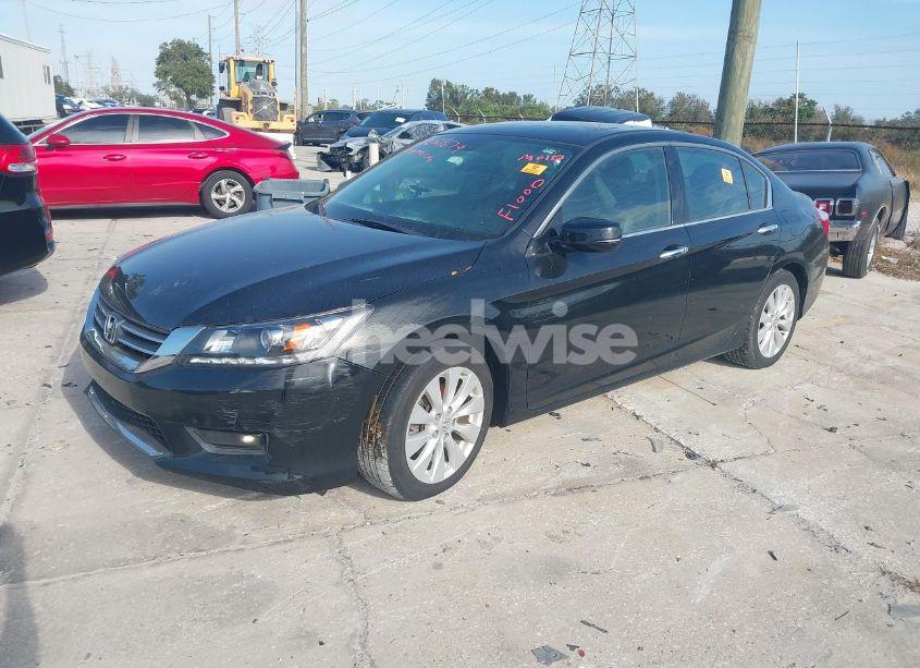 Photo 2 of 2015 Honda Accord EX-L V-6 (VIN 1HGCR3F88FA028280)