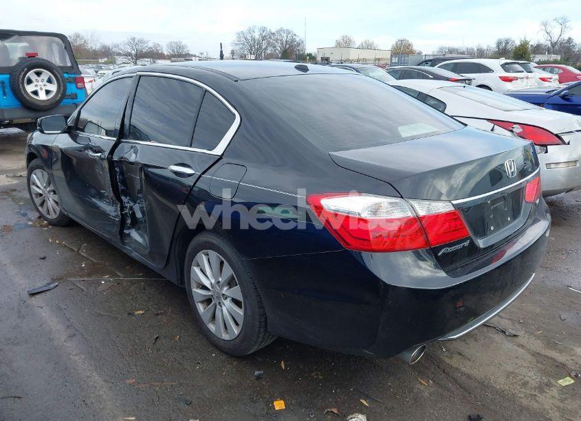 Photo 3 of 2015 Honda Accord EX-L V-6 (VIN 1HGCR3F88FA029090)
