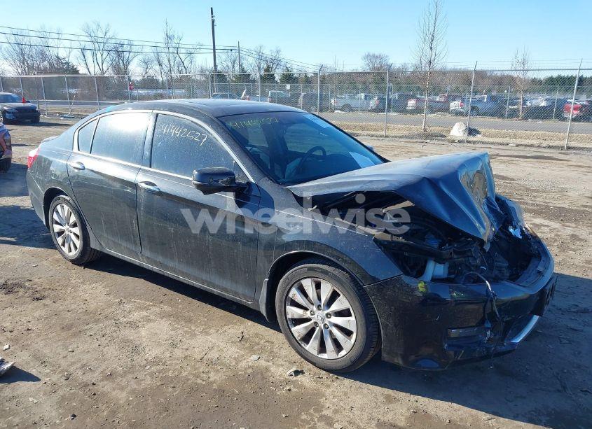 2015 Honda Accord EX-L V-6 (VIN 1HGCR3F88FA033835) main photo