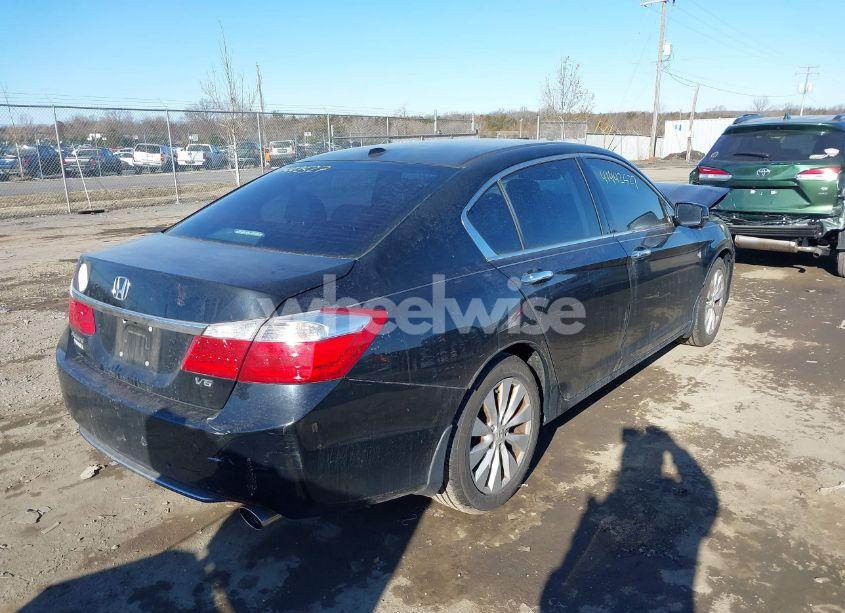 Photo 4 of 2015 Honda Accord EX-L V-6 (VIN 1HGCR3F88FA033835)