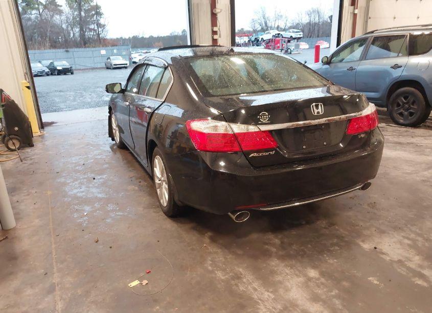 Photo 3 of 2015 Honda Accord EX-L V-6 (VIN 1HGCR3F88FA035326)