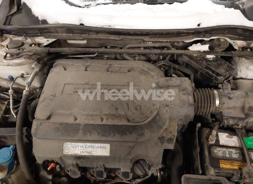 Photo 10 of 2016 Honda Accord EX-L V-6 (VIN 1HGCR3F88GA002621)