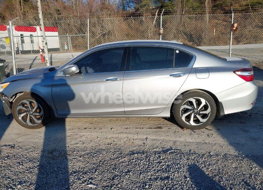 Photo 14 of 2017 Honda Accord EX-L V6 (VIN 1HGCR3F88HA010834)