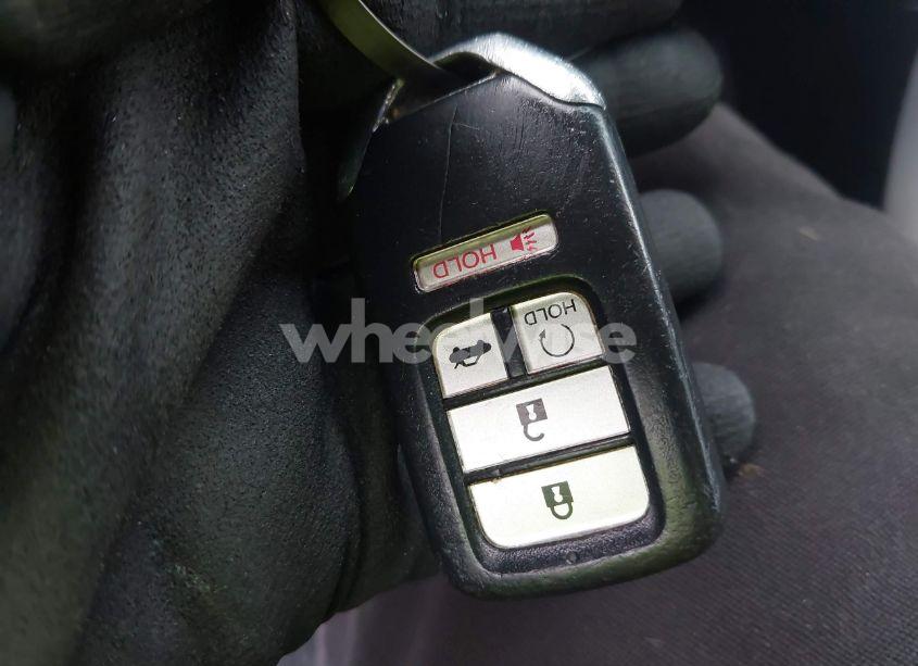 Photo 11 of 2017 Honda Accord EX-L V6 (VIN 1HGCR3F88HA018075)