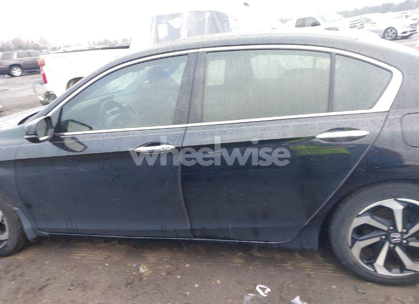 Photo 14 of 2017 Honda Accord EX-L V6 (VIN 1HGCR3F88HA018075)