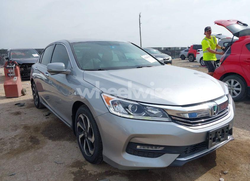 2017 Honda Accord EX-L V6 (VIN 1HGCR3F88HA031943) main photo
