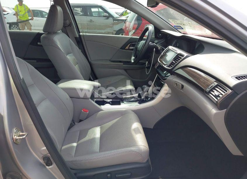 Photo 5 of 2017 Honda Accord EX-L V6 (VIN 1HGCR3F88HA031943)