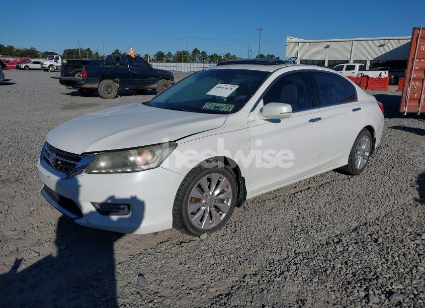 Photo 2 of 2013 Honda Accord EX-L V-6 (VIN 1HGCR3F89DA011615)