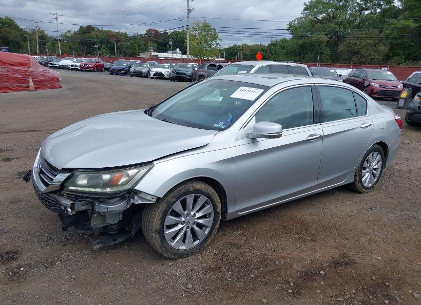 Photo 2 of 2013 Honda Accord EX-L V-6 (VIN 1HGCR3F89DA030293)